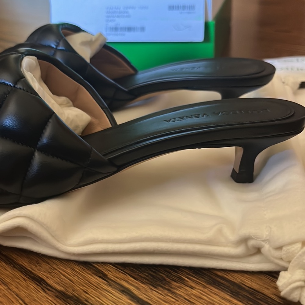 🖤 AUTHENTIC Bottega Veneta Padded Mule Sandals ( Kitten Heel) - Picture 8 of 16
